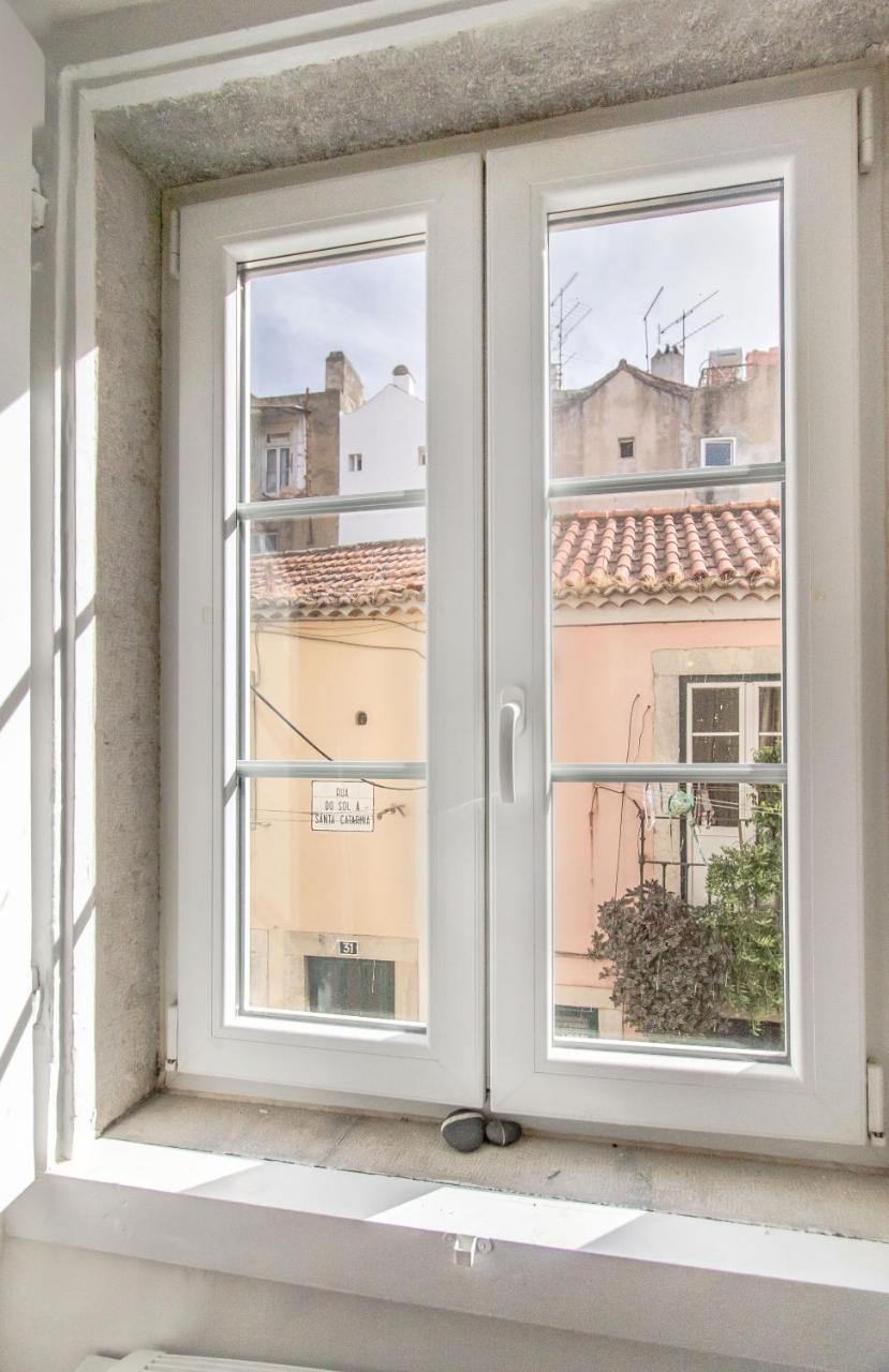 Unique And Stylish Flat In Historic Lisbon Apartment Exterior photo